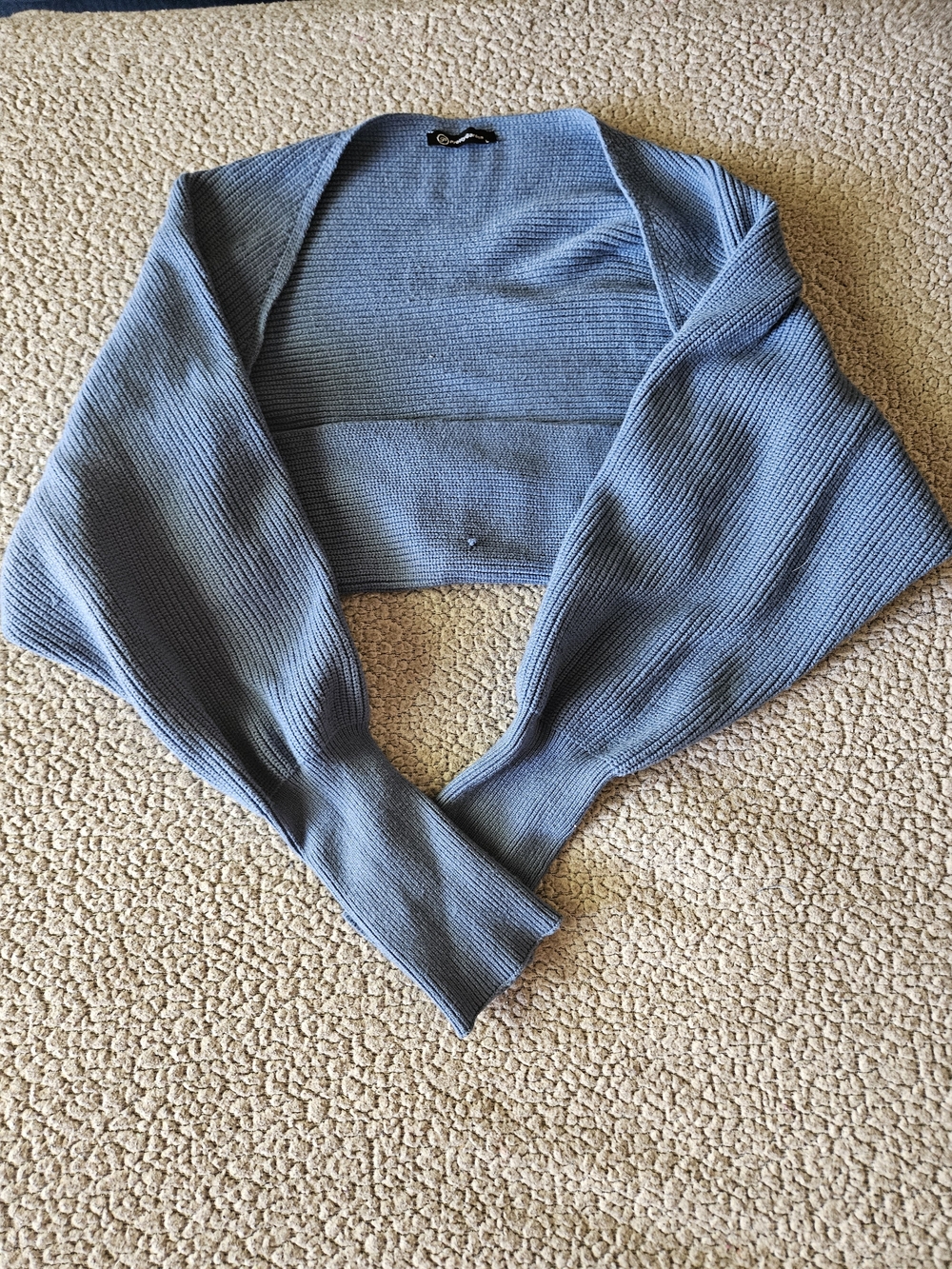 Cropped Ribbed Knit Shrug in Slate Blue